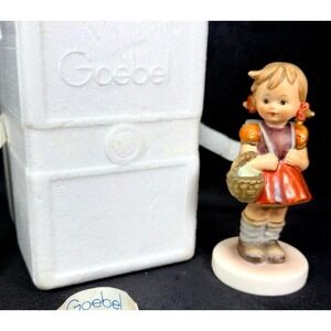 Goebel Hummel SCHOOL GIRL w/ Backpack & Basket 4.5" #81 2/0 TMK 6 "Missing Bee"